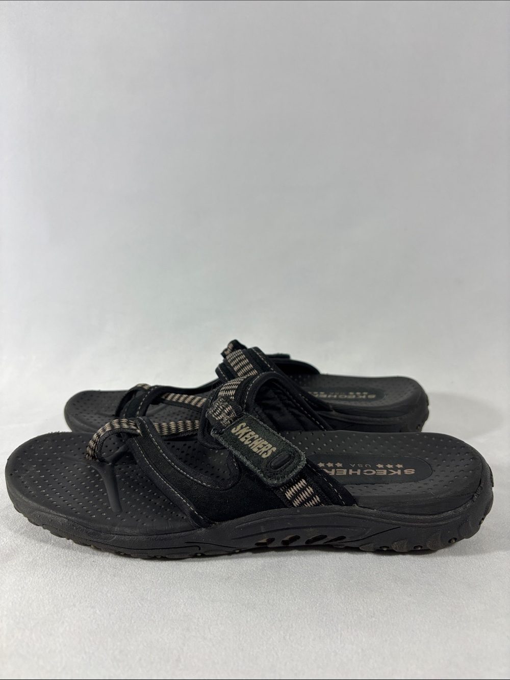 Skechers Reggae Slip On Women’s 8.5 Flip Flop Outdoor Beach Casual **